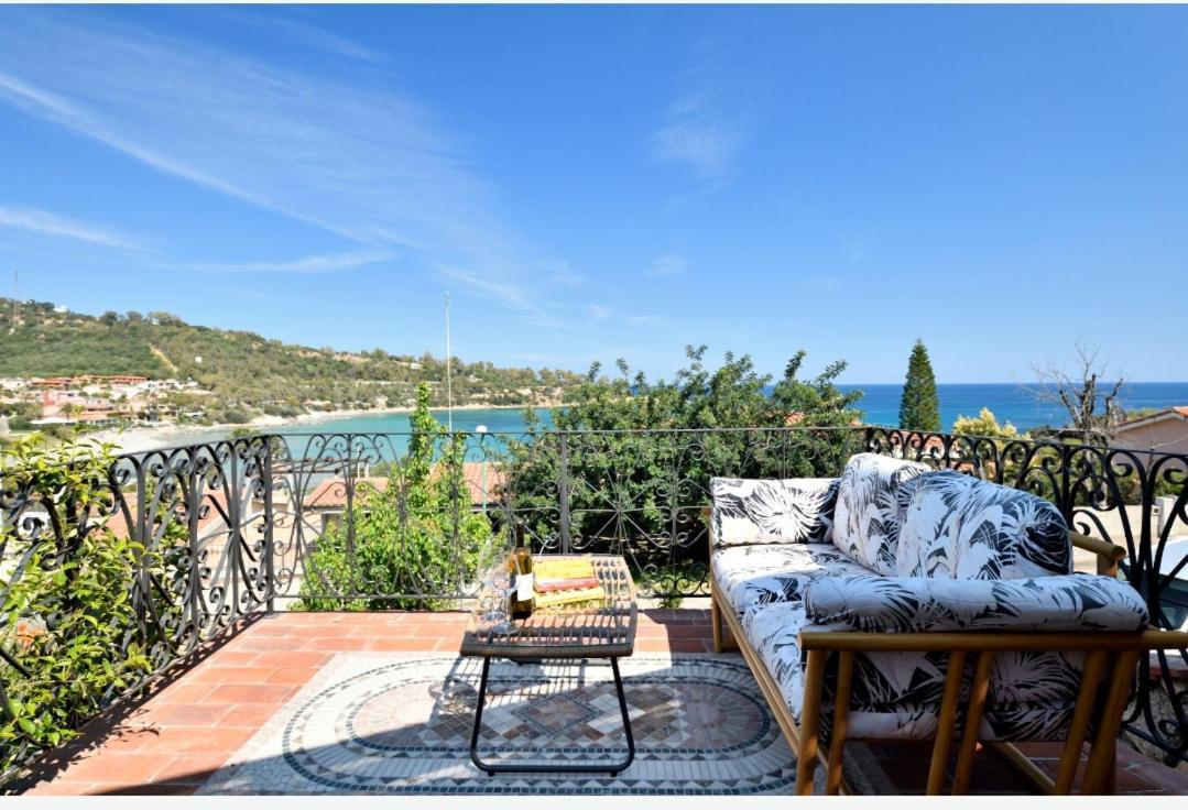 הוילה Porto Frailis Arbatax Casa Vista Mare מראה חיצוני תמונה